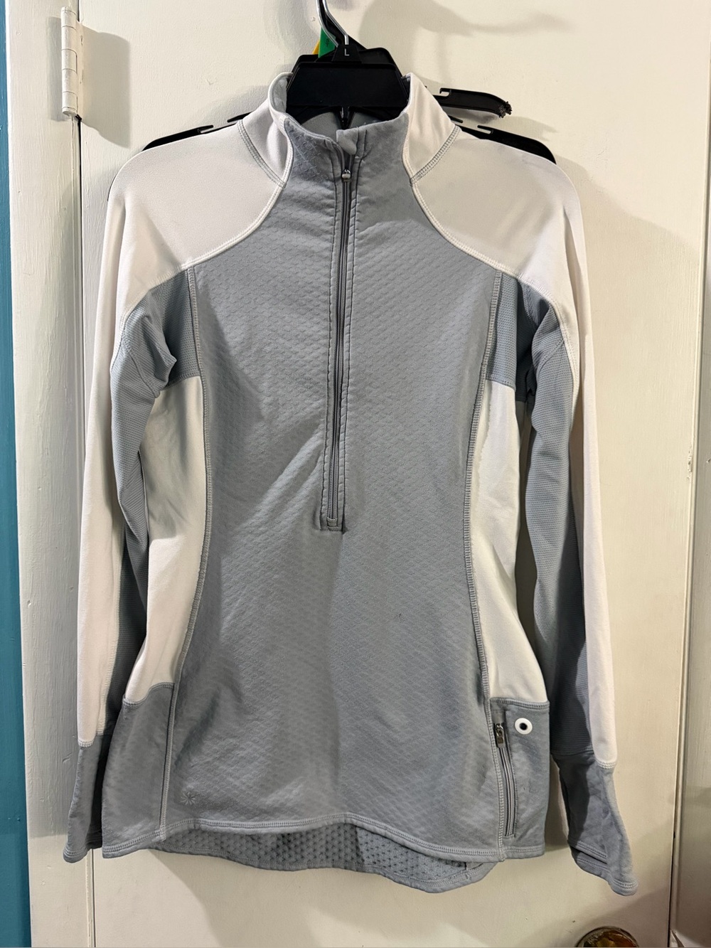Athleta Small Athletic Pullover